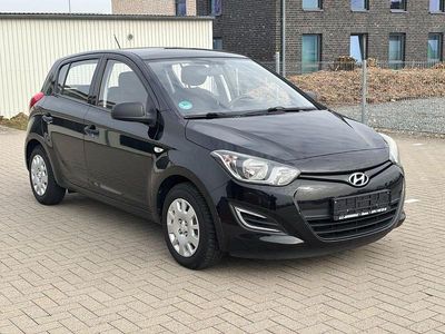Gebraucht Hyundai i20 Edition 86 PS (63 kW) 2014 Schwarz Kleinwagen