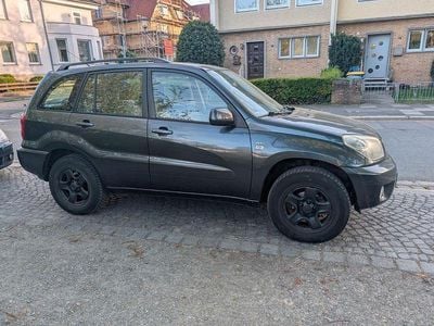 Second-hand Toyota RAV4 125 CP (91 kW) 2005 Negru SUV