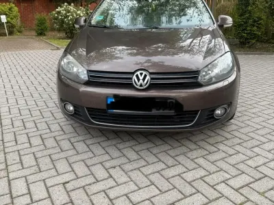 Gebraucht VW Golf VI 105 PS (77 kW) 2011 Braun Kleinwagen