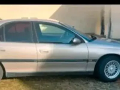 Gebraucht Opel Omega 136 PS (100 kW) 1998 Limousine