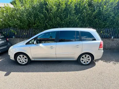 Gebraucht Opel Zafira 140 PS (102 kW) 2009 Grau Van / Kleinbus
