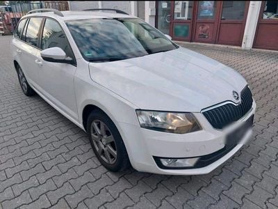 Gebraucht Skoda Octavia 110 PS (80 kW) 2015 Weiß Kleinwagen