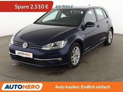 Gebraucht VW Golf VII Comfortline 131 PS (96 kW) 2019 Blau Limousine