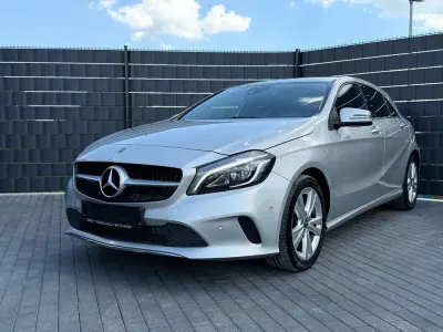 Gebraucht Mercedes A200 Urban 156 PS (114 kW) 2017 Silber Limousine