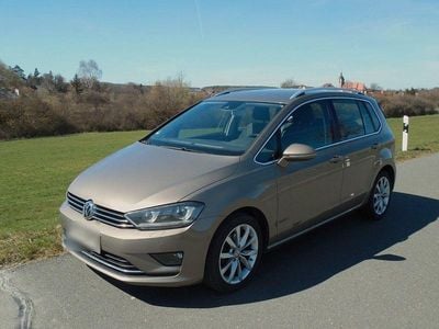 Second-hand VW Golf Sportsvan Highline 150 CP (110 kW) 2014 Maro Monovolum