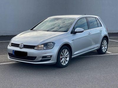 Gebraucht VW Golf VII LOUNGE 110 PS (80 kW) 2015 Silber Kleinwagen