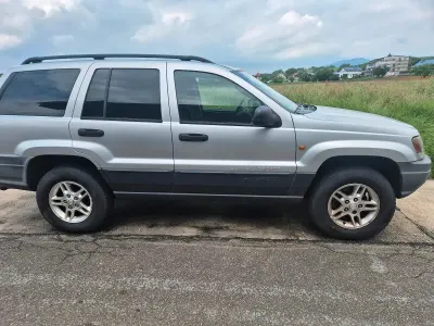 Gebraucht Jeep Grand Cherokee 163 PS (119 kW) 2003 Silber SUV