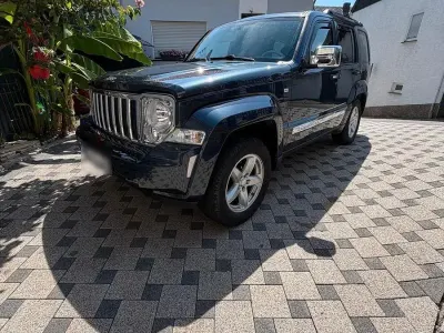 Gebraucht Jeep Cherokee Limited 204 PS (150 kW) 2008 Blau SUV