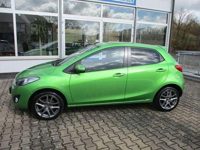 Gebraucht Mazda 2 Edition 84 PS (61 kW) 2012 Grün Kleinwagen