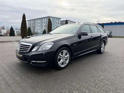 Schwarz Gebraucht 2011 Mercedes E220 Avantgarde Kombi | 9.490 € (Fairer Preis)