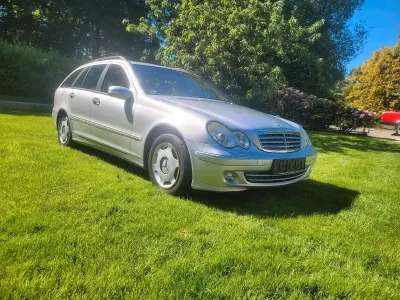 Gebraucht Mercedes 200 122 PS (89 kW) 2004 Silber Kombi