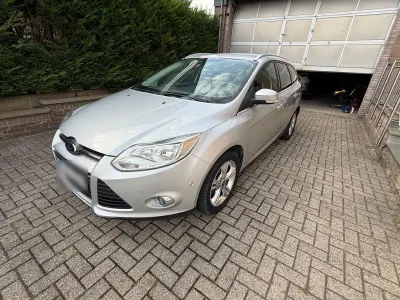 Gebraucht Ford Focus Trend 116 PS (85 kW) 2012 Silber Kombi