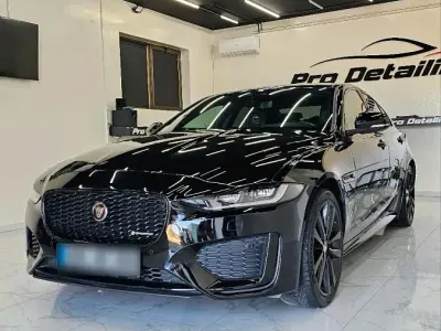 Używany Jaguar XE R-Dynamic 300 KM (220 kW) 2020 Czarny Sedan/Limuzyna