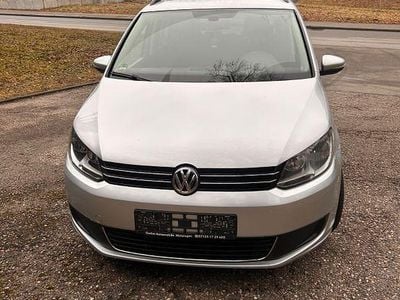 Gebraucht VW Touran Highline 140 PS (102 kW) 2013 Silber Van / Kleinbus