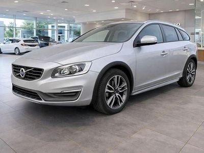 Gebraucht Volvo V60 CC 150 PS (110 kW) 2016 Silber Kombi