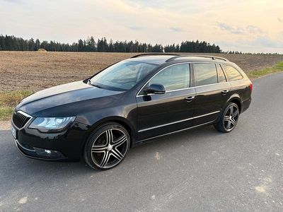 Second-hand Skoda Superb Exclusive 170 CP (125 kW) 2014 Negru Break