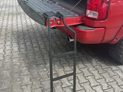 Gebraucht RAM 1500 401 PS (294 kW) 2019 Rot Pickup