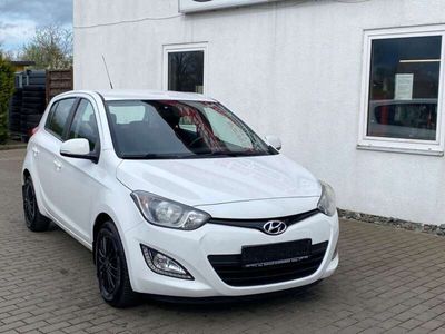 gebraucht Hyundai i20 Style 1.4 Klima Sitzh.6/Gang I-Hand PDC