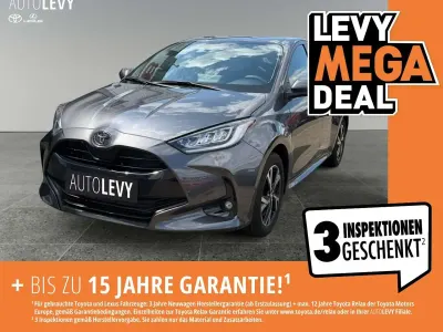 Neu Toyota Yaris 116 PS (85 kW) 2026 Grau Kleinwagen