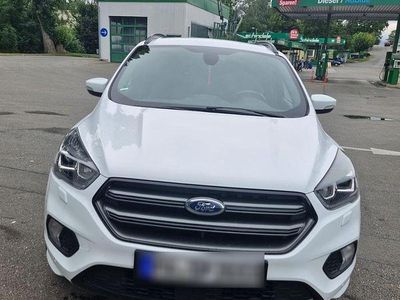 Gebraucht Ford Kuga ST-Line 180 PS (132 kW) 2018 Weiß SUV