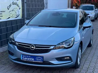 Używany Opel Astra Innovation 150 KM (110 kW) 2016 Niebieski Sedan/Limuzyna