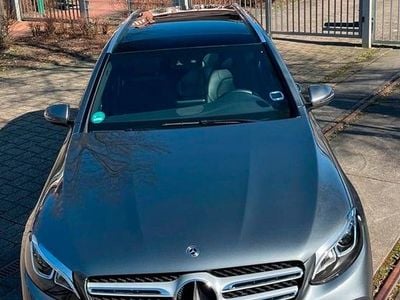 Gebraucht Mercedes GLC250 AMG line 211 PS (155 kW) 2019 Grau SUV
