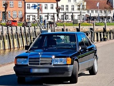 Gebraucht Mercedes 190 109 PS (80 kW) 1991 Schwarz Limousine