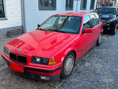 Second-hand BMW 318 115 CP (84 kW) 1995 Roșu Break