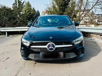 Gebraucht Mercedes A180 116 PS (85 kW) 2019 Schwarz Kleinwagen