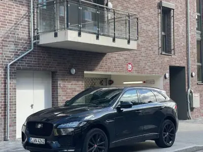 Gebraucht Jaguar F-Pace Chequered Flag 179 PS (131 kW) 2020 Schwarz SUV