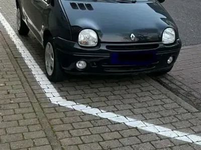 Używany Renault Twingo 75 KM (55 kW) 2006 Czarny Hatchback