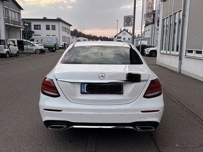 Gebraucht Mercedes E350 AMG line 258 PS (189 kW) 2016 Weiß Limousine