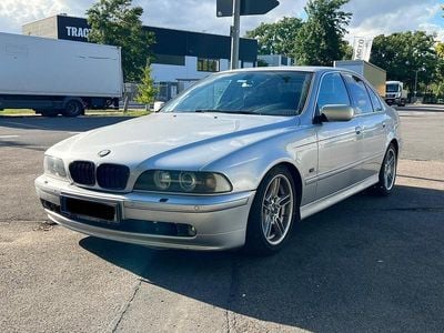BMW 525