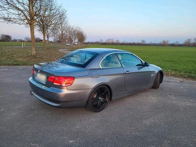 Gebraucht BMW 320 Cabriolet 170 PS (125 kW) 2007 Silber Cabrio