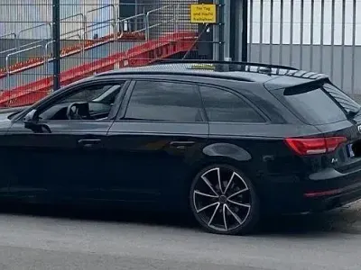 Gebraucht Audi A4 Comfort 170 PS (125 kW) 2018 Schwarz Kombi