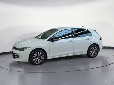 Usata VW Golf VIII Life 116 CV (85 kW) 2025 Bianco Berlina