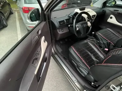 Gebraucht Toyota iQ 68 PS (50 kW) 2010 Grau Kleinwagen