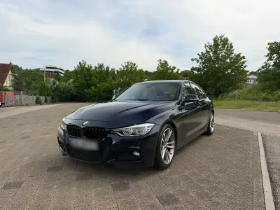 Gebraucht BMW 330 Comfort Edition 252 PS (185 kW) 2016 Blau Limousine