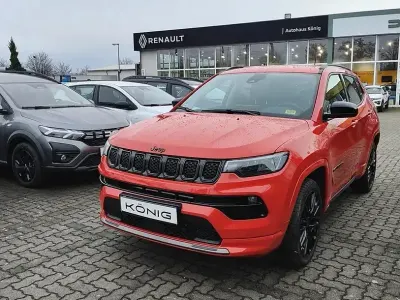 Käytetty Jeep Compass Altitude 131 HP (96 kW) 2023 Punainen Katumaasturi