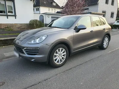 Używany Porsche Cayenne 239 KM (175 kW) 2011 Szary SUV