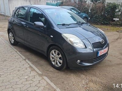 Gebraucht Toyota Yaris 133 PS (97 kW) 2008 Grau Kleinwagen
