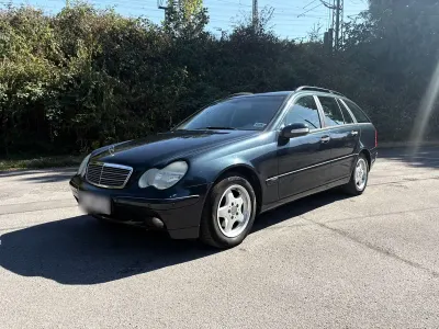 Gebraucht Mercedes C180 143 PS (105 kW) 2003 Blau Kombi