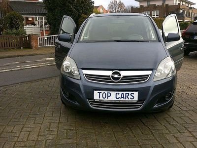 Metro metallic Gebraucht 2011 Opel Zafira Design Edition Van / Kleinbus | 5.980 € (Teuer)