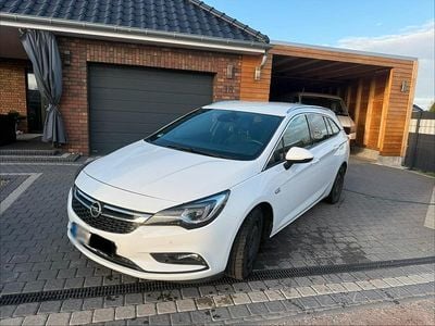 Usata Opel Astra Sport 136 CV (100 kW) 2017 Bianco Station wagon