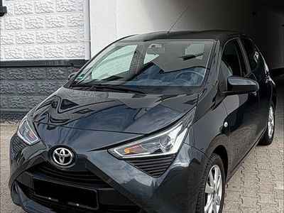 Gebraucht Toyota Aygo 72 PS (52 kW) 2019 Grau Kleinwagen