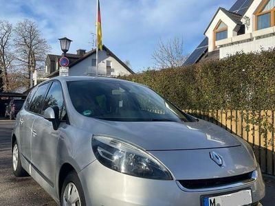 Silber Gebraucht 2012 Renault Grand Scénic III Van / Kleinbus | 4.890 € (Etwas zu teuer)