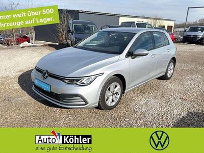 Gebraucht VW Golf VIII Life 131 PS (96 kW) 2023 Reflexsilber (metallic) Limousine