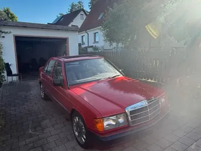 Gebraucht Mercedes 190 118 PS (86 kW) 1988 Rot Limousine