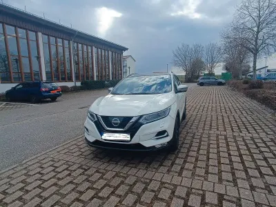 Gebraucht Nissan Qashqai Tekna+ 116 PS (85 kW) 2017 Weiß SUV