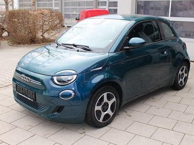 Gebraucht Fiat 500e Action 69 kW (95 PS) 2022 Grün Kleinwagen